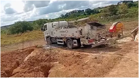 Concretagem usinada contínua com caminhão betoneira Concrelagos FCK 30MPa